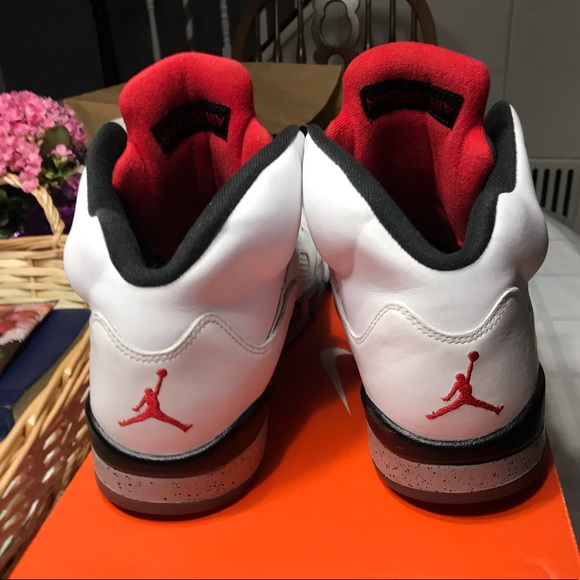 Retro Jordan 5 - Picture 3 of 8